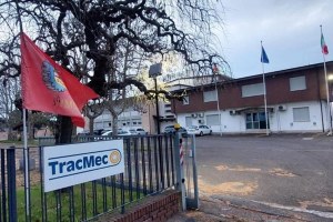 Vertenza TracMec, si apre uno spiraglio: azienda pronta a ritirare i licenziamenti