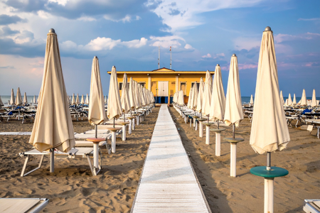 Turismo, al via la stagione balneare 2026: sicurezza e accoglienza al centro dell'ordinanza regionale