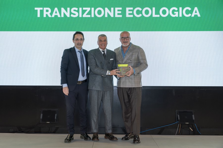 BOTTONIFICIO LENZI - vincitore Transizione ecologica.jpg