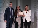 Il consigliere Simone Pelloni consegna il Premio GED a CIRFOOD S.C. di Reggio nell’Emilia (RE), vincitore con il progetto Cirfood x nondasola