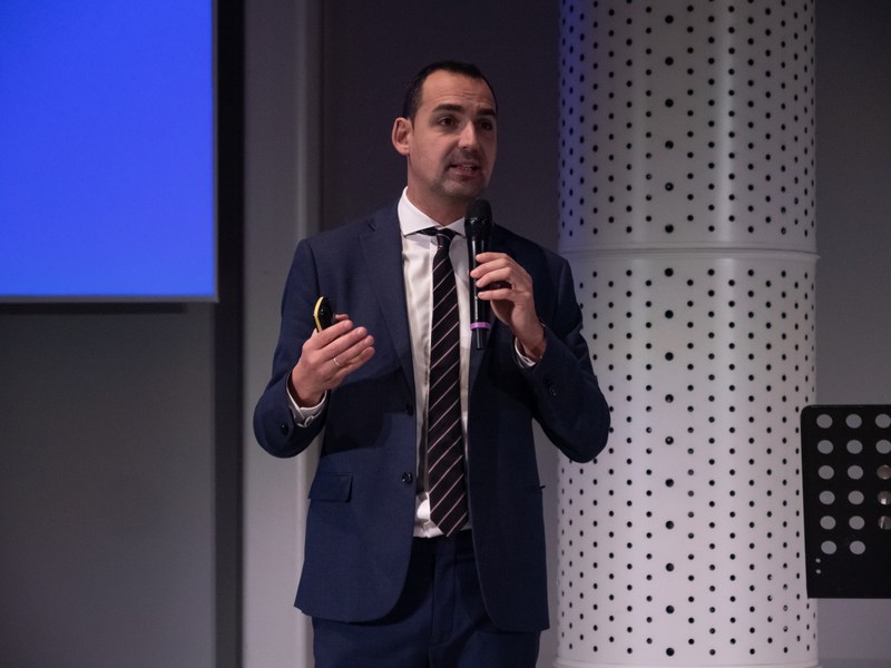 Davide Agazzi durante il Premio Innovatori Responsabili 2022